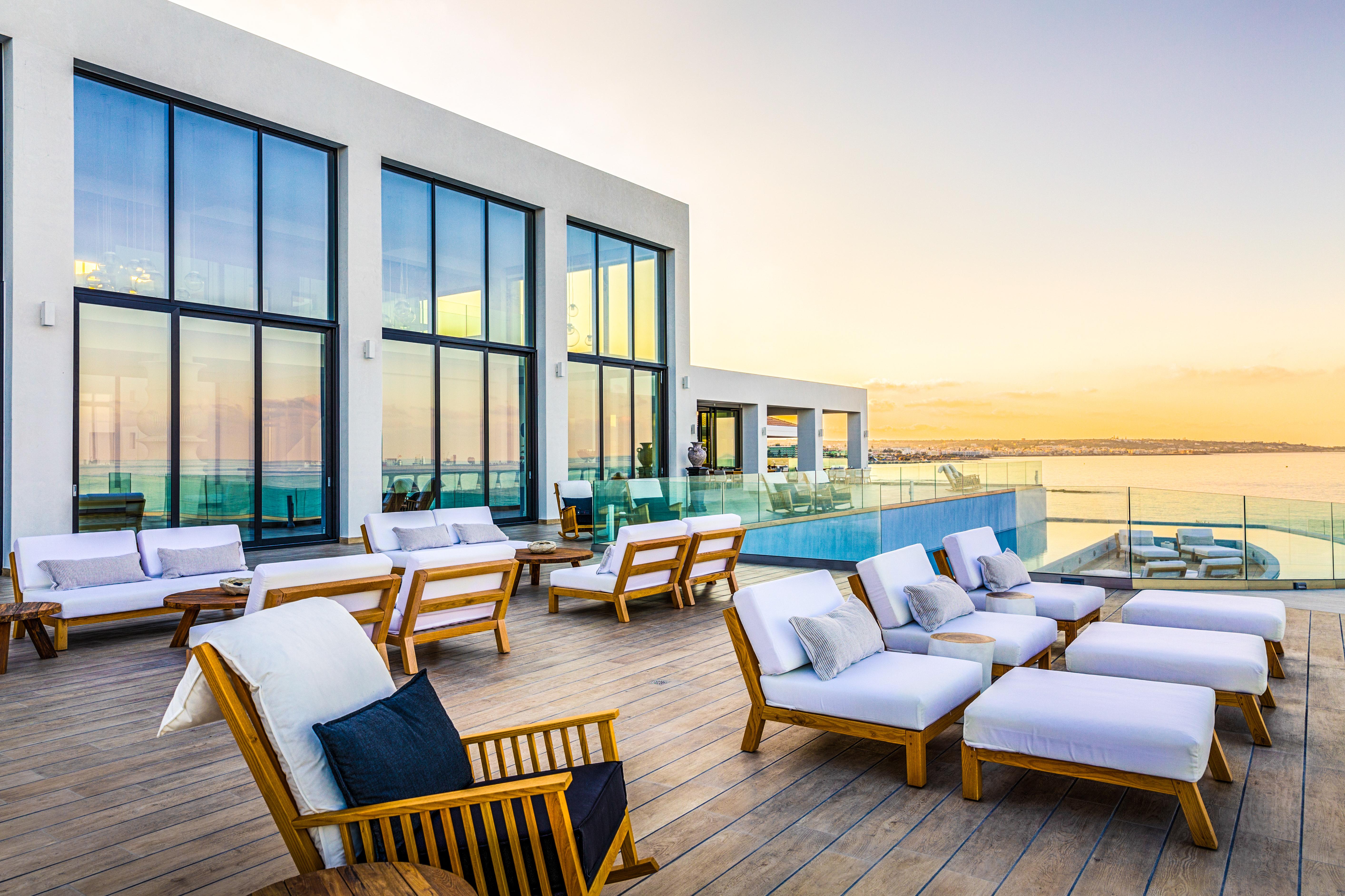 Abaton Island Resort & Spa Hersonissos  Esterno foto The rooftop lounge at the Hilton Tel Aviv