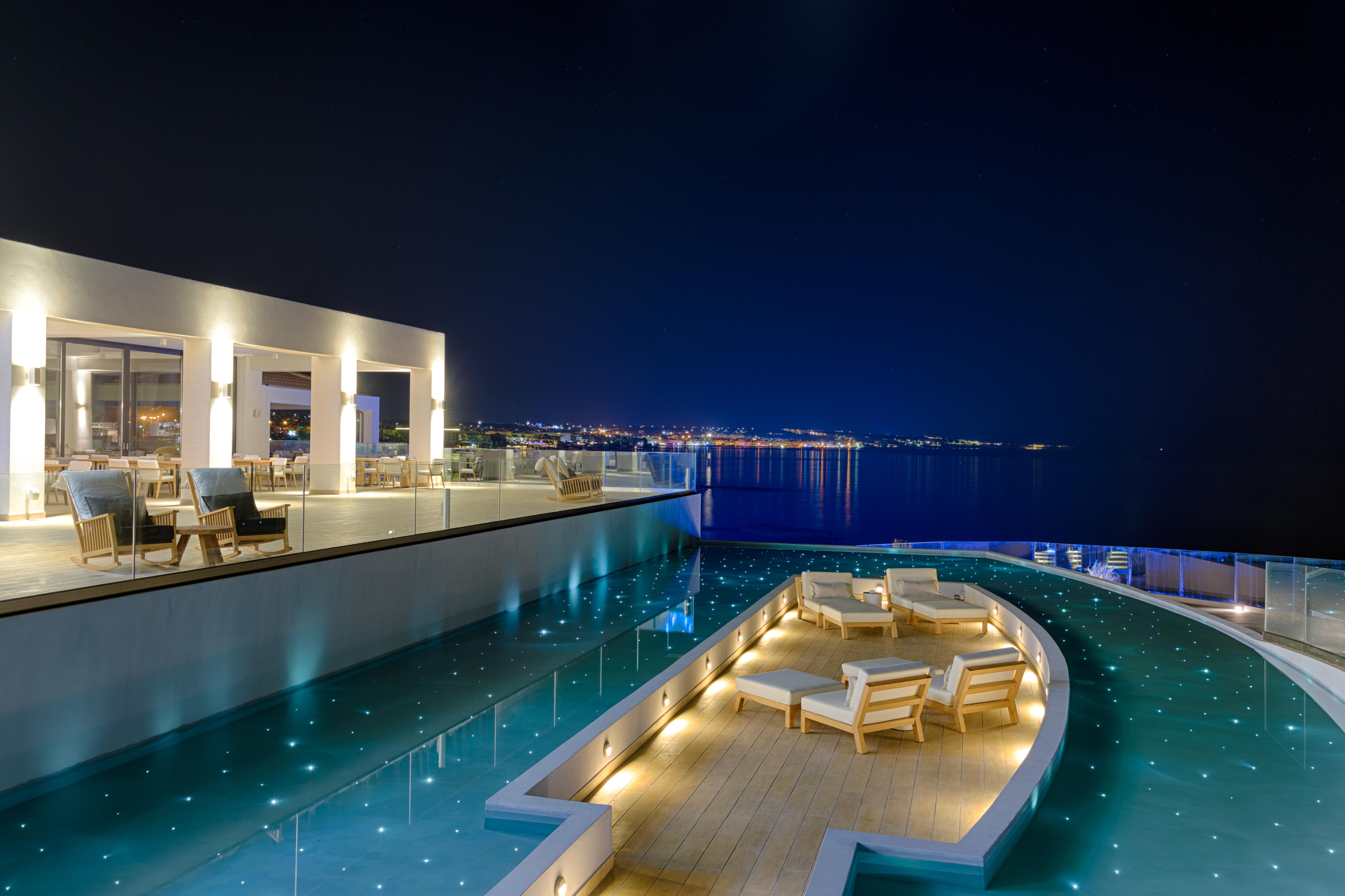 Abaton Island Resort & Spa Hersonissos  Esterno foto The pool at the hotel
