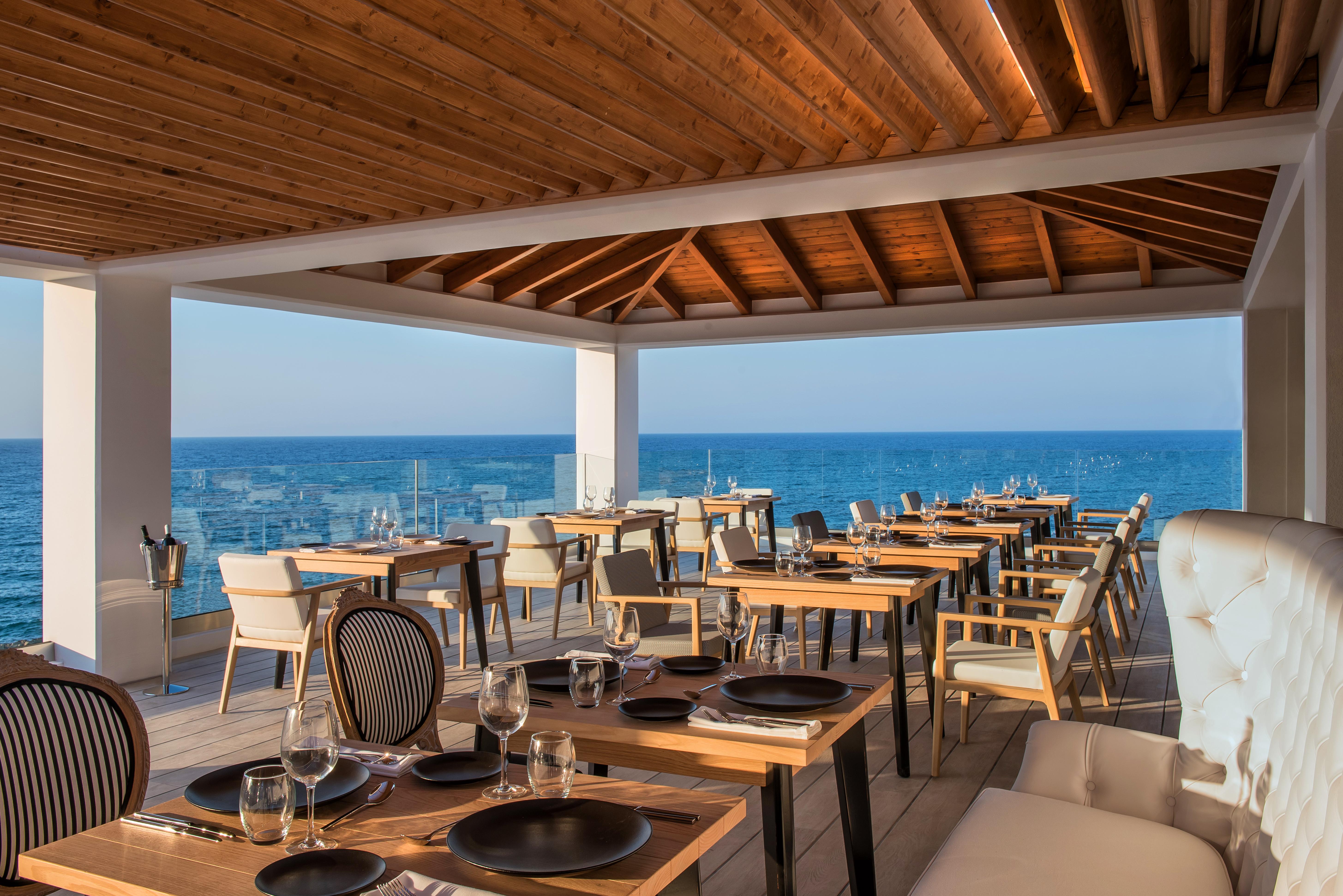 Abaton Island Resort & Spa Hersonissos  Esterno foto The restaurant