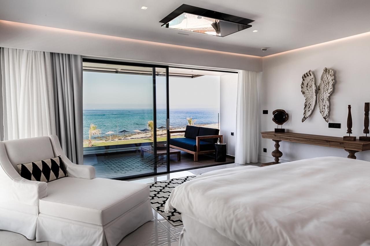 Abaton Island Resort & Spa Hersonissos  Esterno foto A bedroom at the hotel